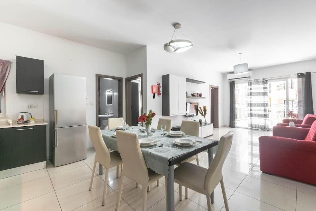 Modern Apt. Close To The Square St. Paul's Bay Exterior foto
