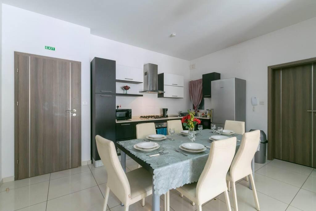 Modern Apt. Close To The Square St. Paul's Bay Exterior foto